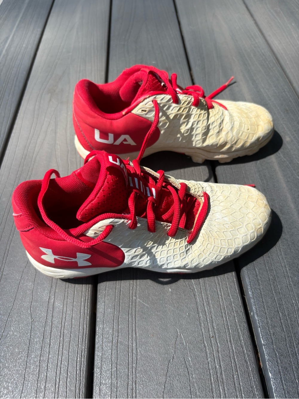 UNDER ARMOUR Red & White Baseball Cleats Size 2.5 youth